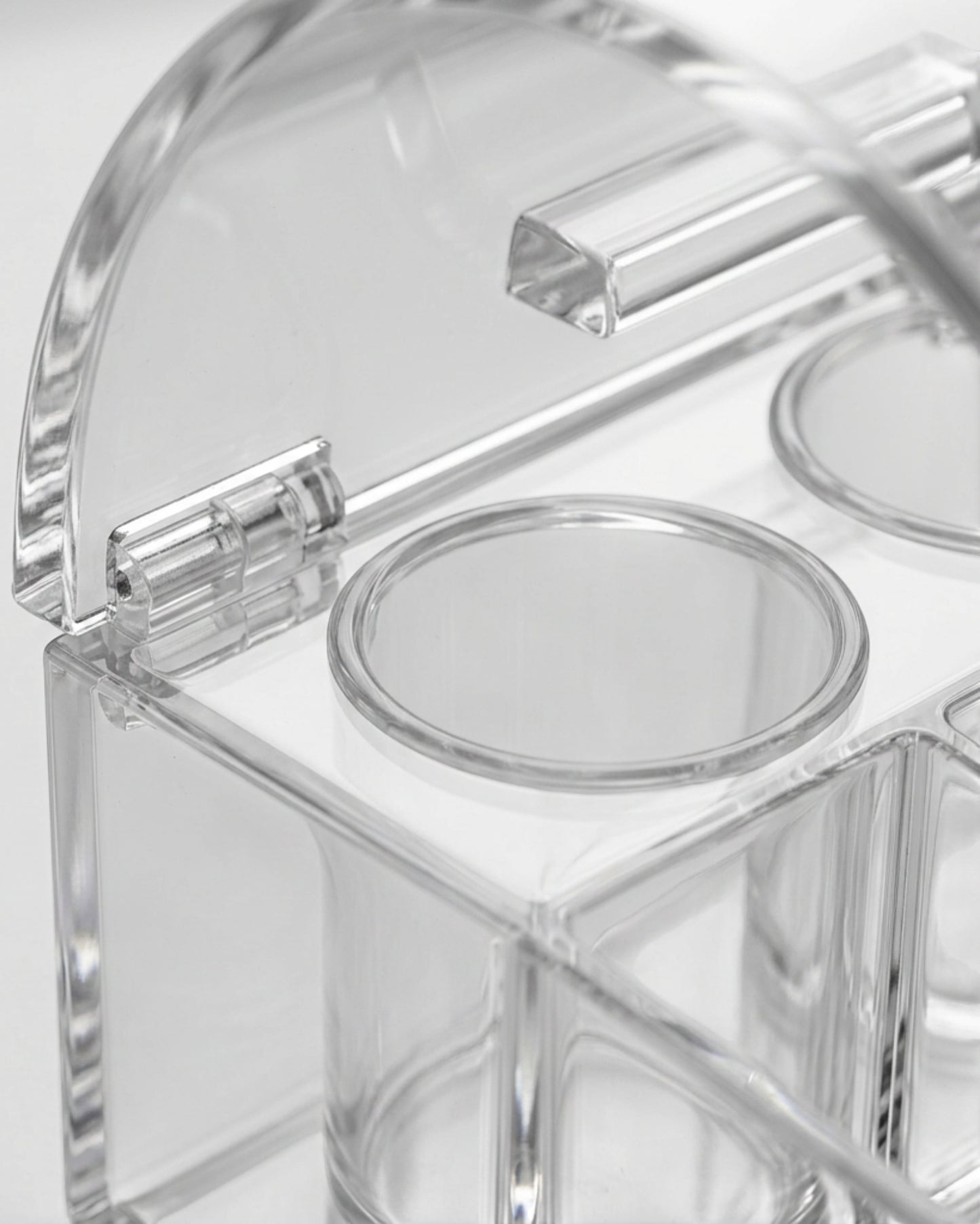 Vndrk Arched Lid Acrylic Brush Cosmetic Organizer Clear - Detail view